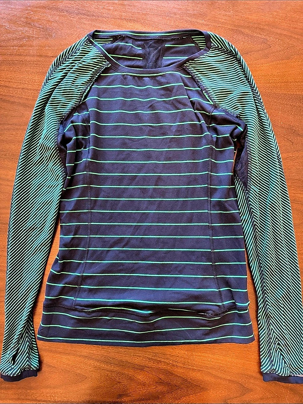 lululemon Full Tilt Long Sleeve Striped Top Black & Green